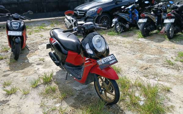 HONDA  SCOOPY