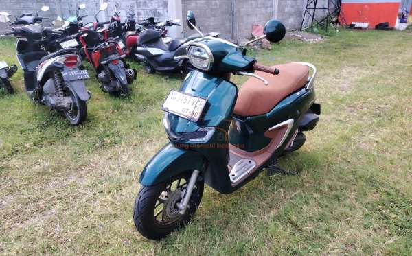 HONDA  STYLO