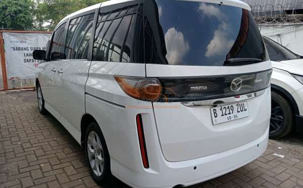 MAZDA  BIANTE  2.0L 5 A/T