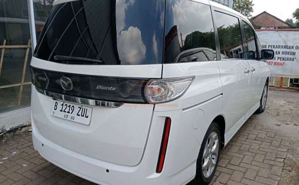 MAZDA  BIANTE  2.0L 5 A/T