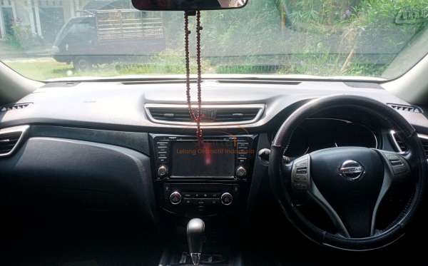 NISSAN X TRAIL 2.5