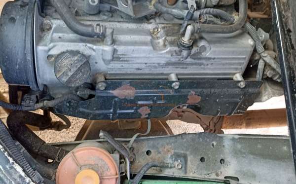 SUZUKI  MEGA CARRY  PU