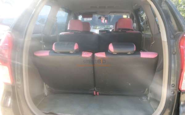 TOYOTA AVANZA