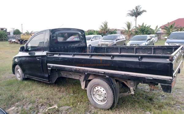 WULING  FORMO