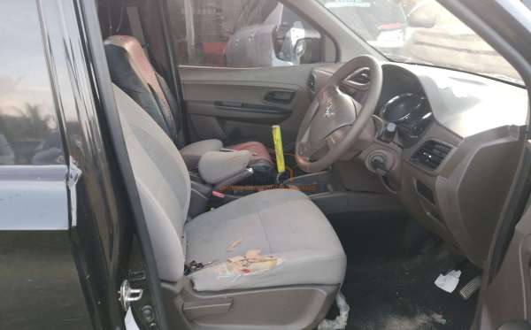 WULING  FORMO