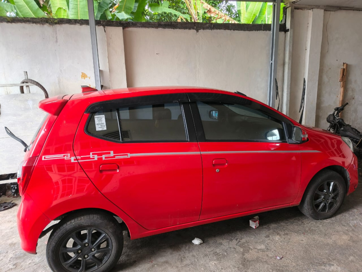 DAIHATSU AYLA  1.0 X