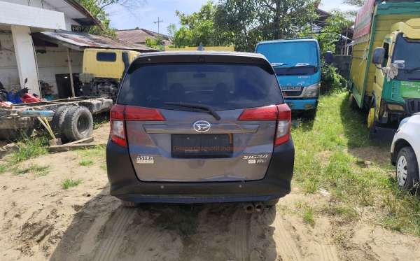 DAIHATSU  SIGRA  R
