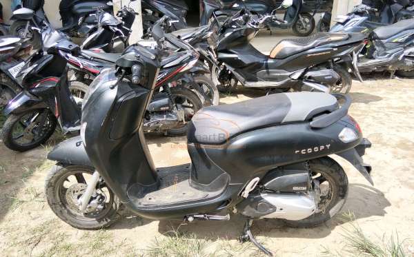 HONDA  SCOOPY PRESTIGE