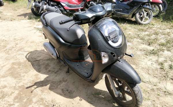 HONDA  SCOOPY PRESTIGE