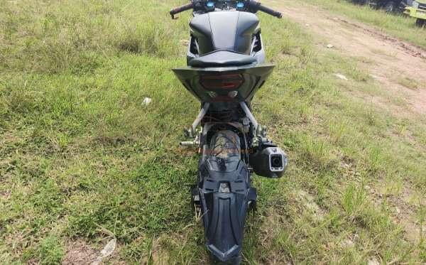 HONDA CBR 150 R