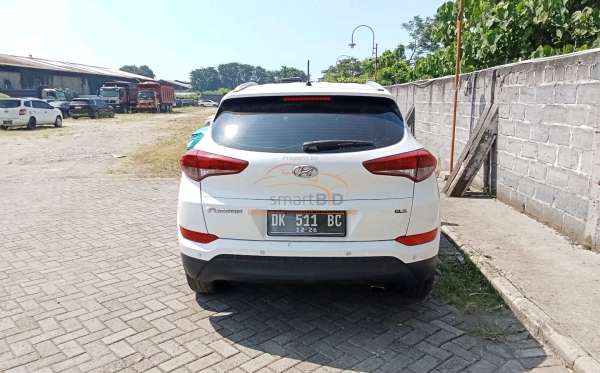 HYUNDAI TUCSON 2.0 2WD