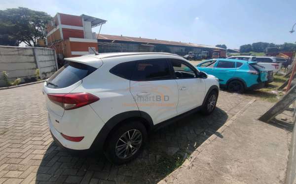 HYUNDAI TUCSON 2.0 2WD