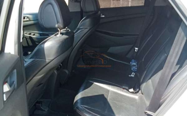 HYUNDAI TUCSON 2.0 2WD