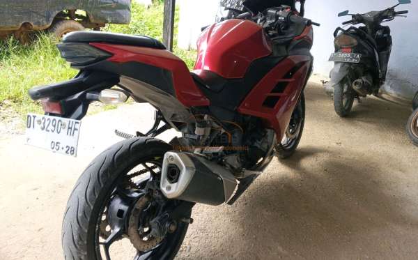 KAWASAKI NINJA EX 250 L
