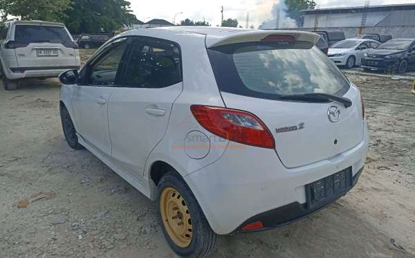MAZDA MAZDA 2