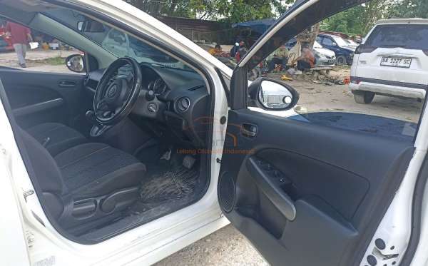 MAZDA MAZDA 2