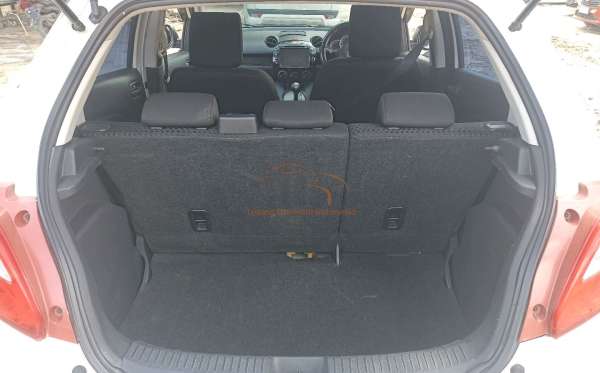 MAZDA MAZDA 2
