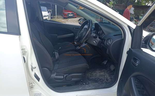 MAZDA MAZDA 2