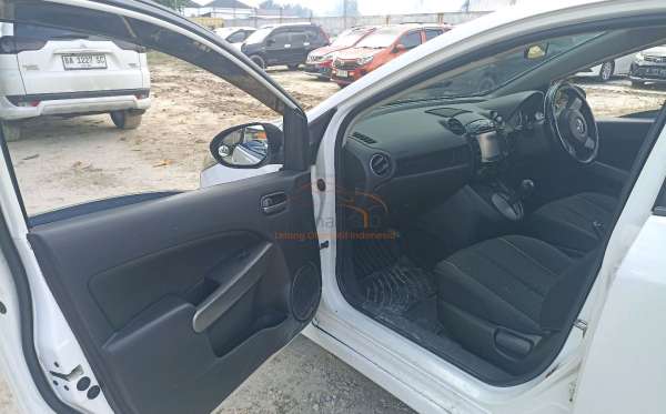 MAZDA MAZDA 2