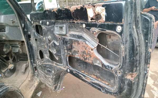 MITSUBISHI L300 PU FB-R (4X2)