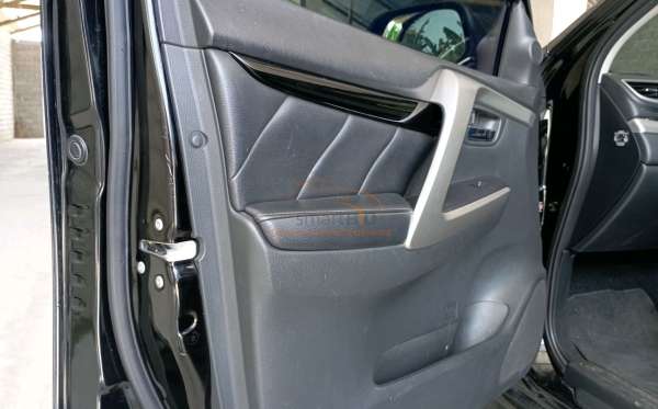 MITSUBISHI PAJERO SPORT 2.4L DAKAR-L (4X2)