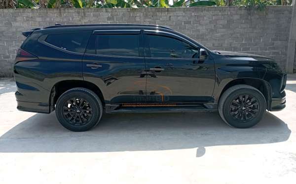 MITSUBISHI PAJERO SPORT 2.4L DAKAR-L (4X2)
