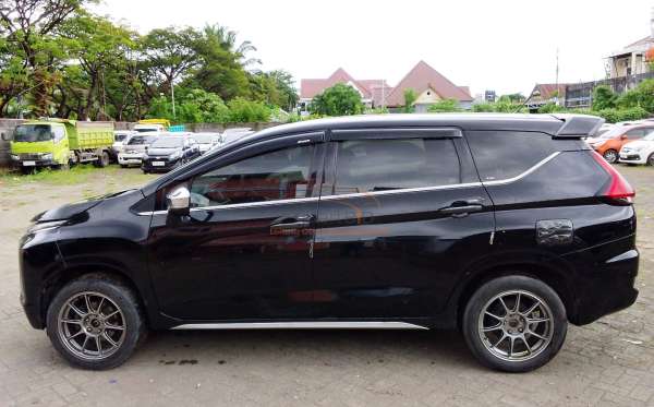 MITSUBISHI XPANDER