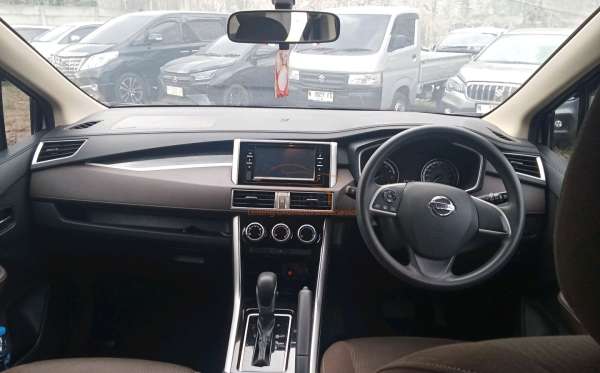 NISSAN LIVINA VE