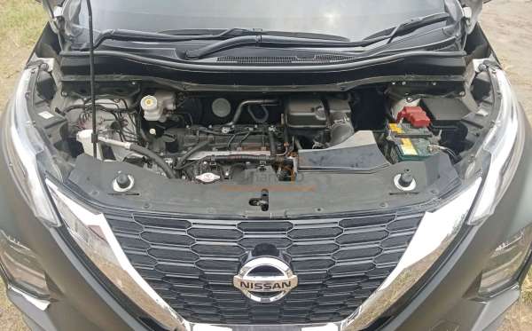 NISSAN LIVINA VE