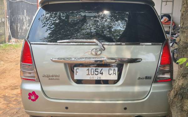 TOYOTA  KIJANG  INNOVA G