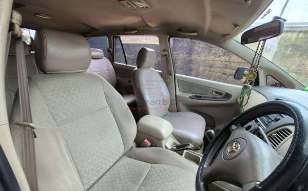 TOYOTA  KIJANG  INNOVA G