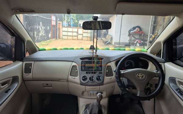 TOYOTA  KIJANG  INNOVA G