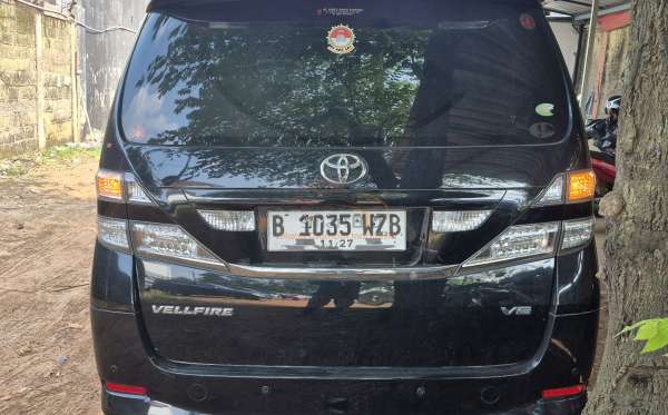 TOYOTA VELLFIRE