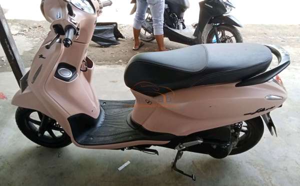 YAMAHA  GRAND FILANO 125