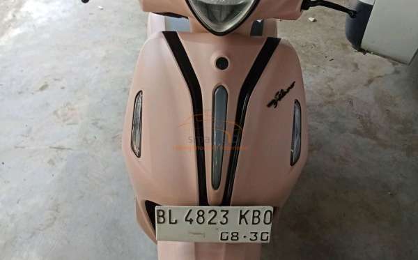 YAMAHA  GRAND FILANO 125