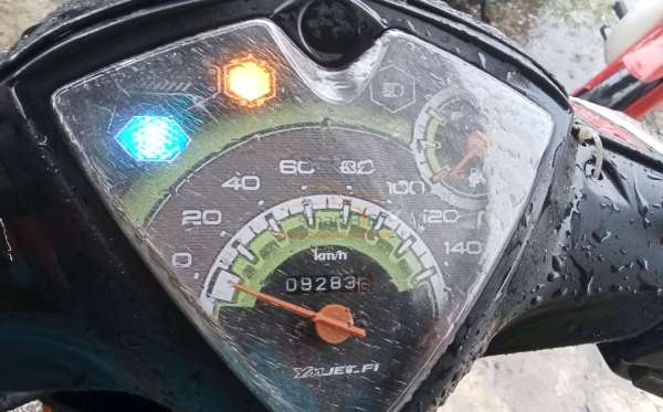 YAMAHA MIO J