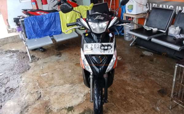 YAMAHA MIO J