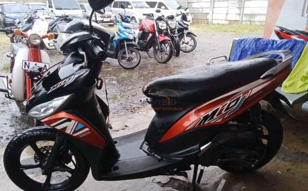 YAMAHA MIO J