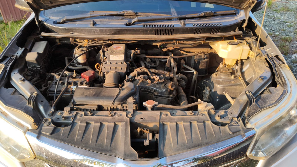 DAIHATSU  XENIA  R