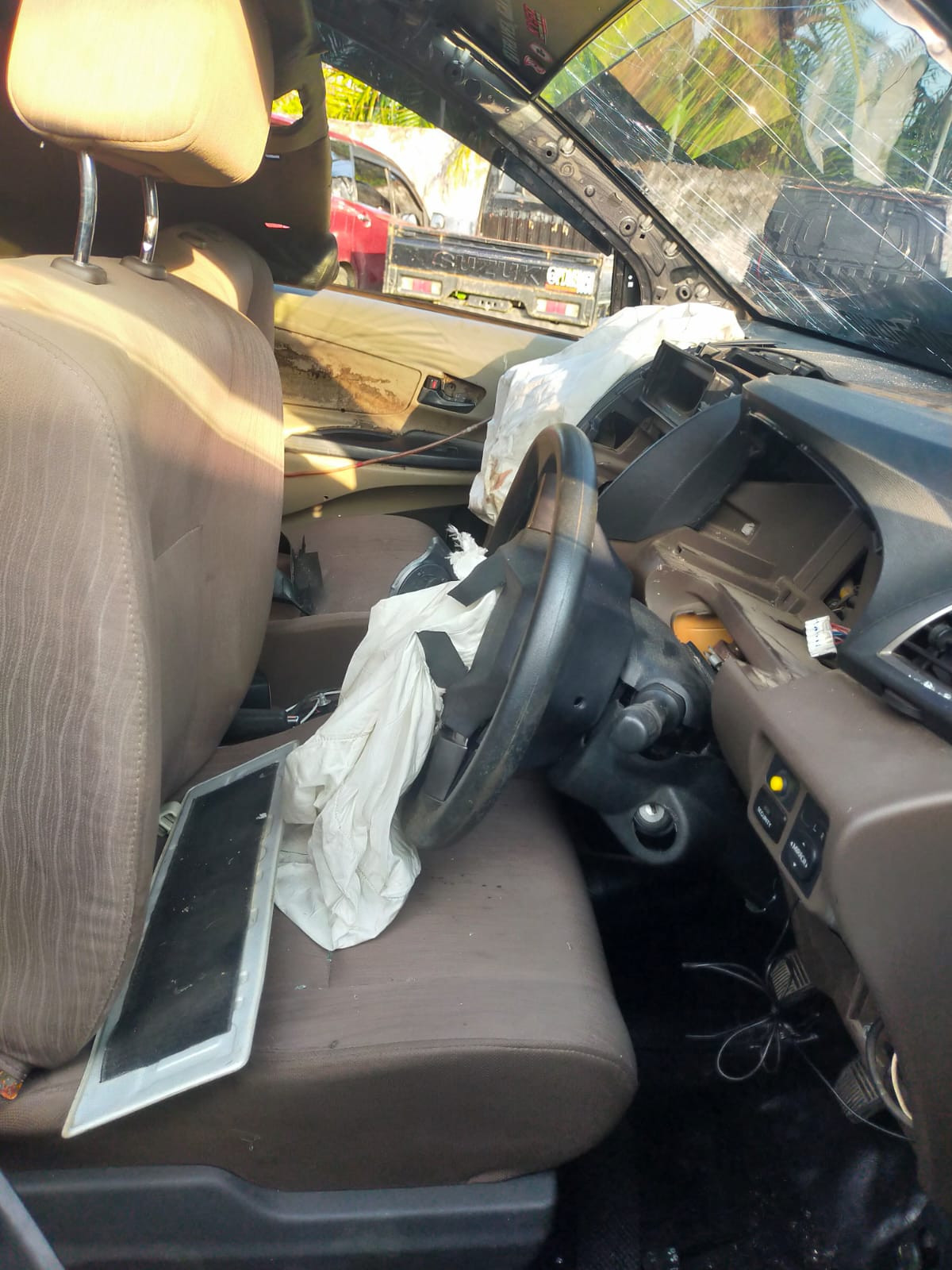 TOYOTA AVANZA G