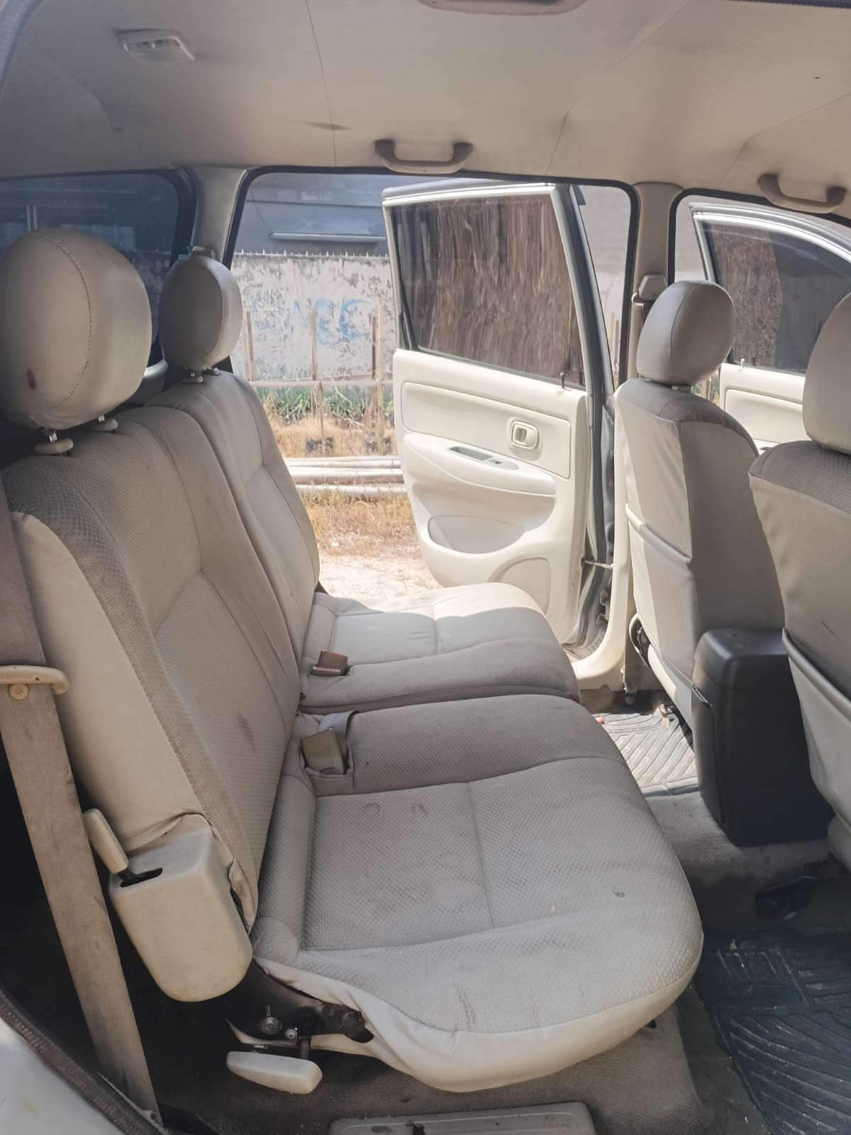 DAIHATSU XENIA