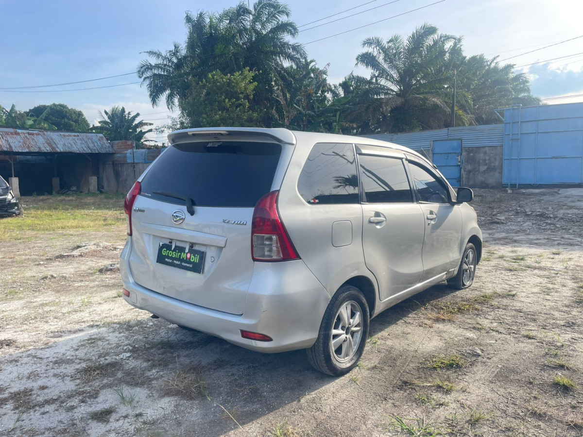 DAIHATSU XENIA
