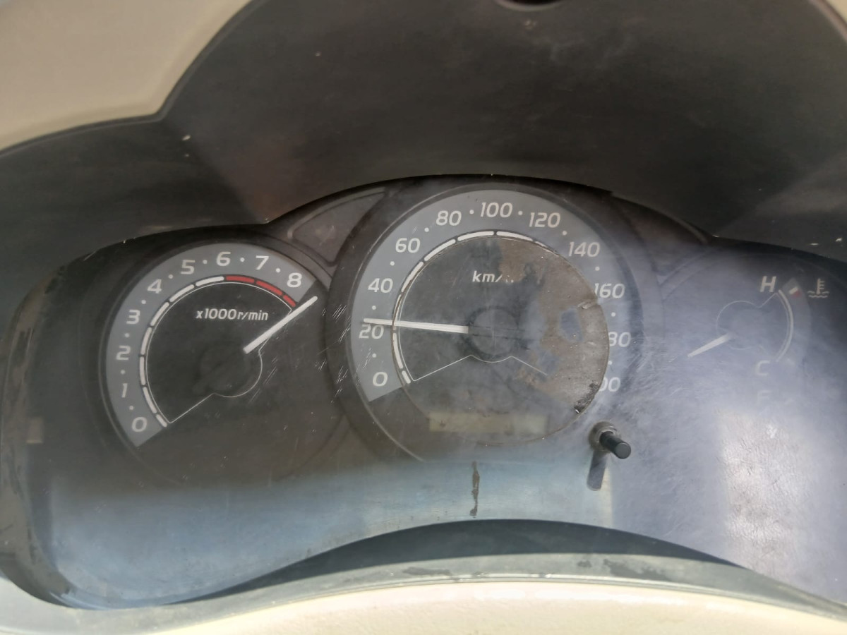 TOYOTA INNOVA G