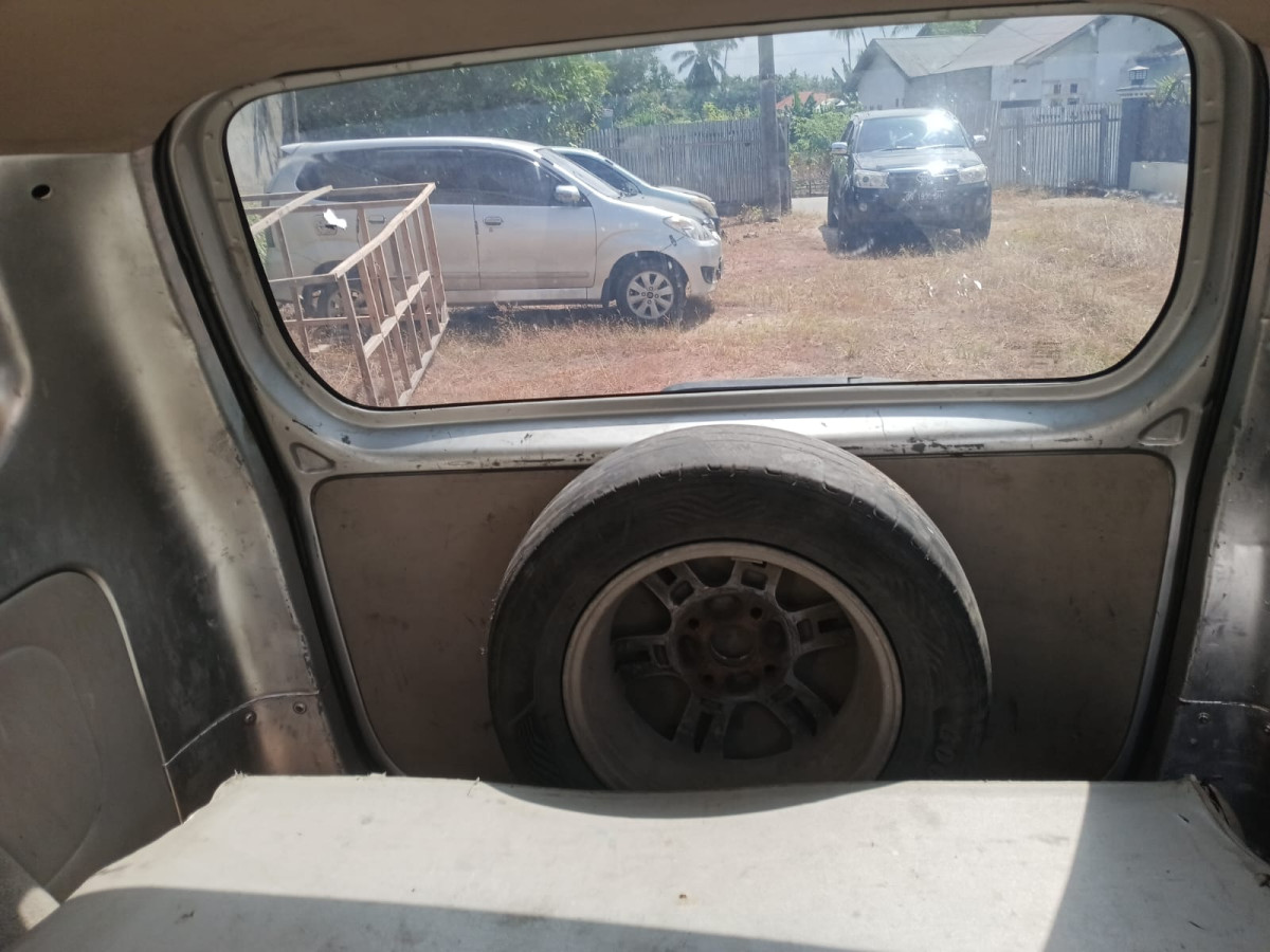 DAIHATSU XENIA