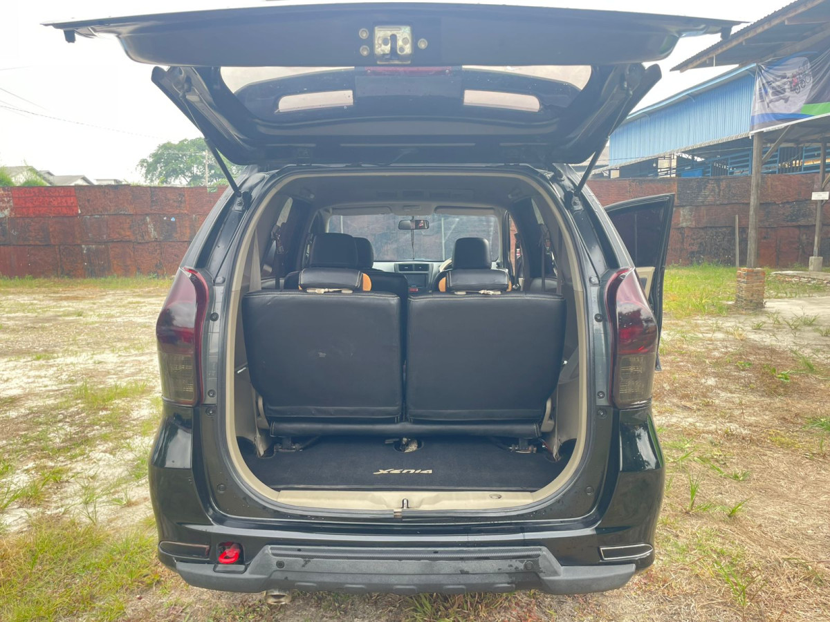 DAIHATSU XENIA