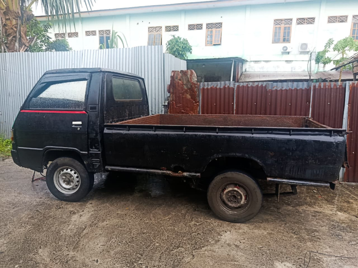 MITSUBISHI  L 300 L300 PU FB-R (4X2)