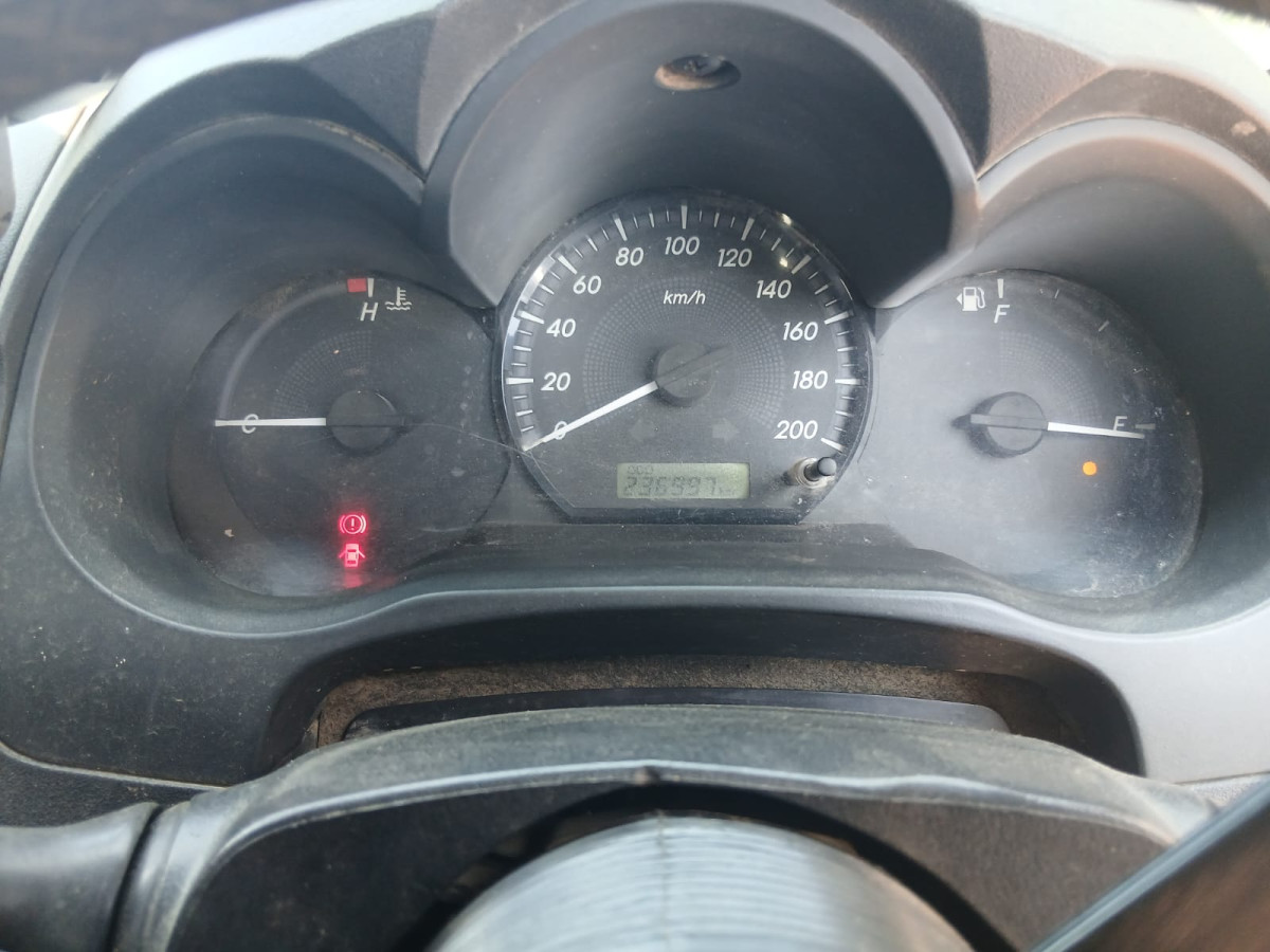 TOYOTA HILUX PICK UP