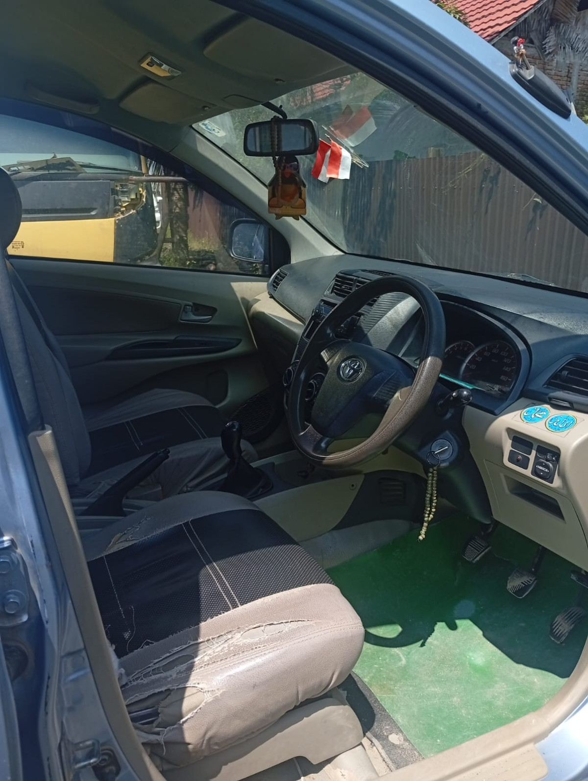 TOYOTA AVANZA E