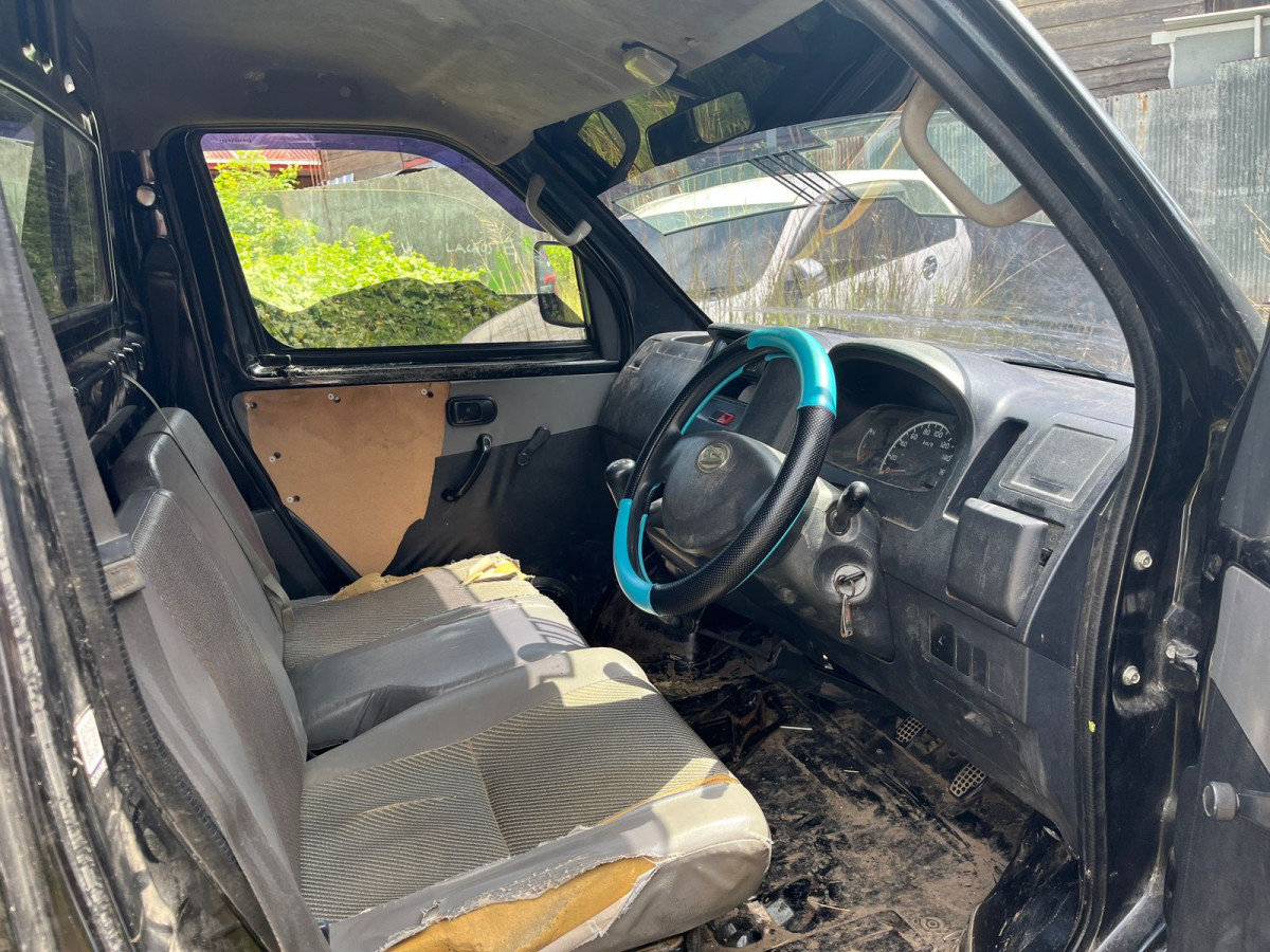 DAIHATSU GRAN MAX PICK-UP
