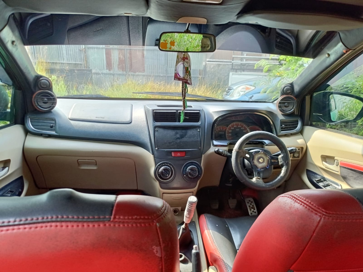TOYOTA AVANZA G